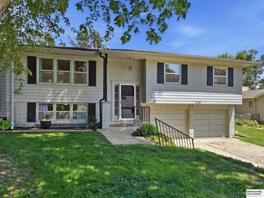 1319 S 165th Street, Omaha, NE 68130