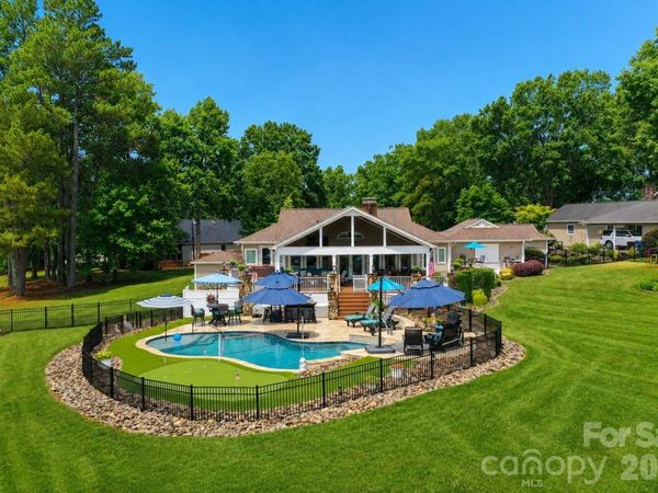 3768 Glenn Oaks Drive , Maiden, NC 28650