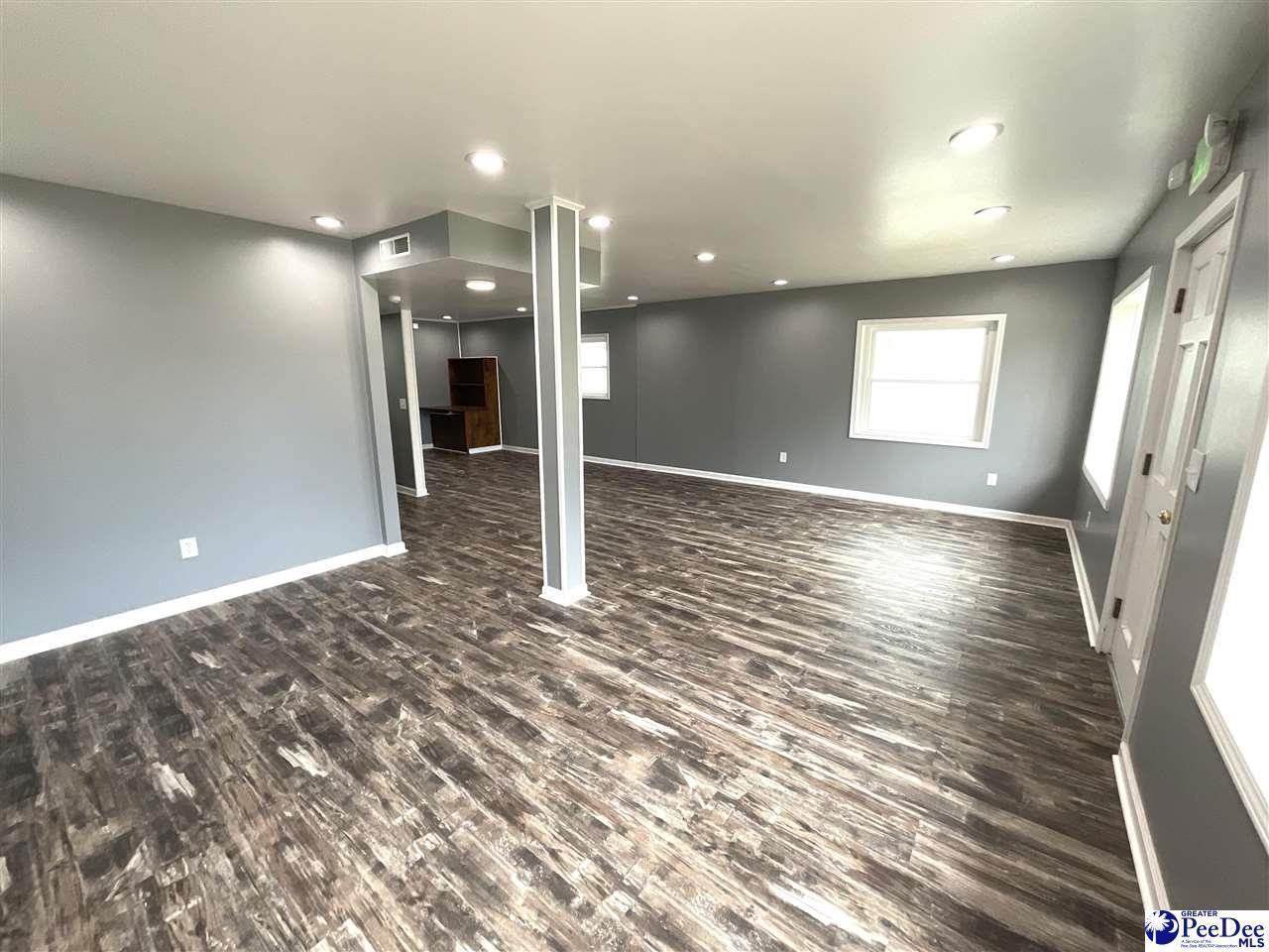 306 E Broad Street Photo 13