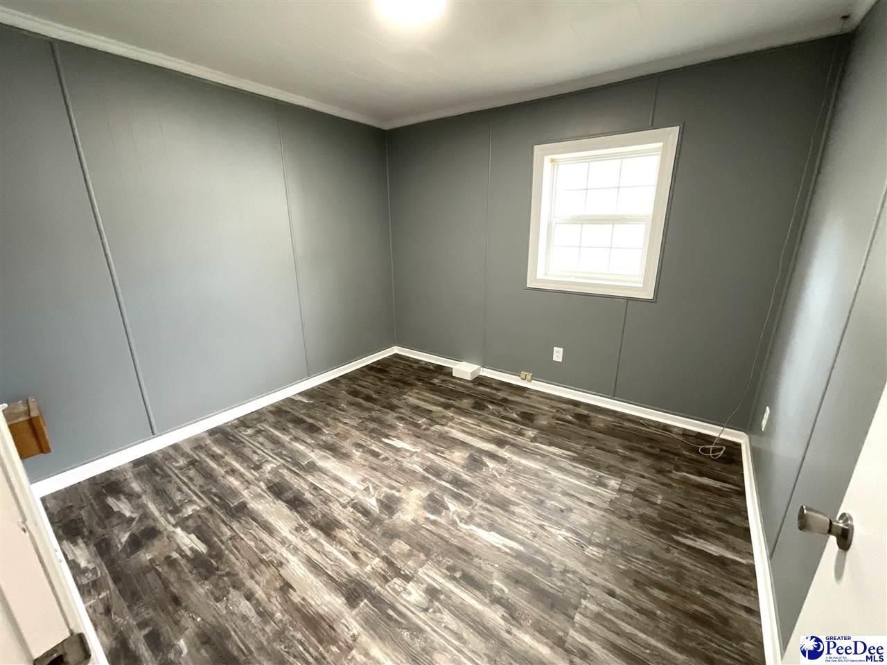 306 E Broad Street Photo 15