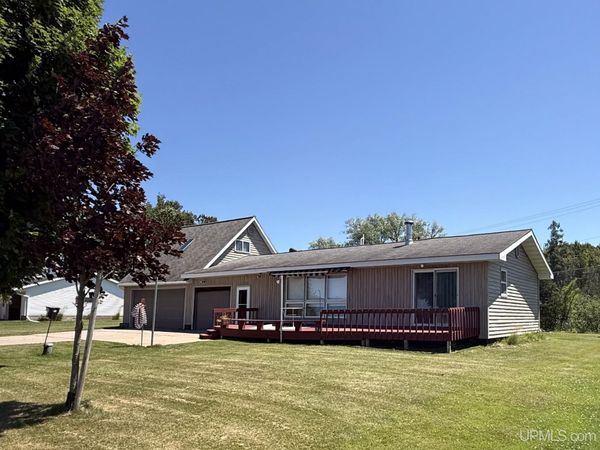 W7897 Lake Antoine Road, Breitung Twp, MI 49801