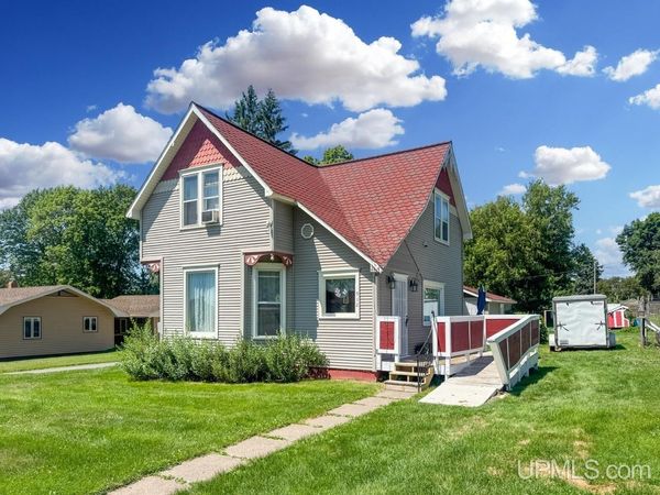 912 Crystal Avenue, Crystal Falls, MI 49920