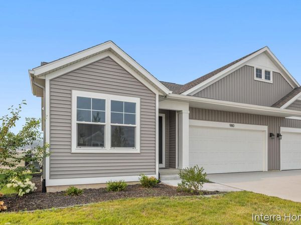 980 Scioto Drive NW, Unit 4, Comstock Park, MI 49321