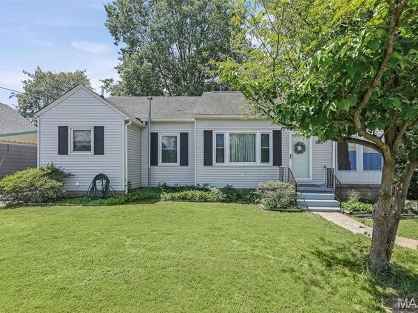 506 St Louis, Pinckneyville, IL 62274