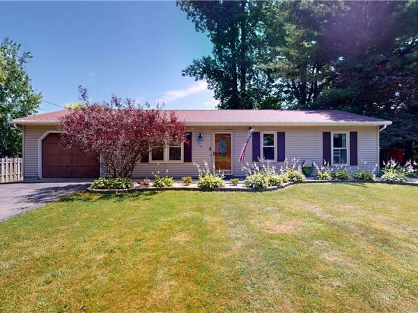 1575 Grove Avenue , Madison, OH 44057