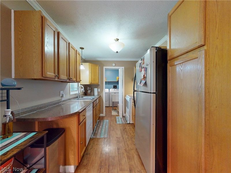 1575 Grove Avenue, Madison, OH 44057 Photo 6