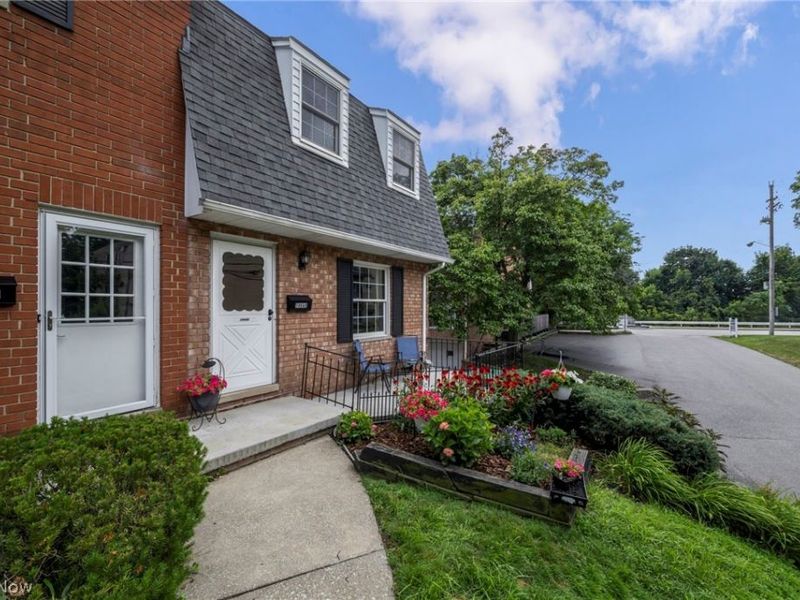 19648 Lorain Road, Unit 7, Fairview Park, OH 44126 Photo 6