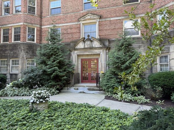 13710 Shaker Boulevard, Unit 705, Cleveland, OH 44120