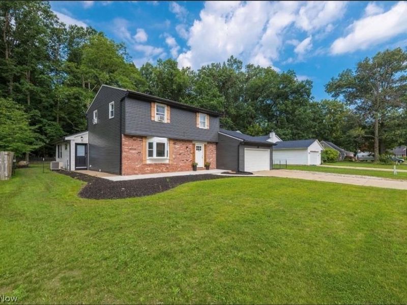 718 Arlington Drive, Vermilion, OH 44089 Photo 2