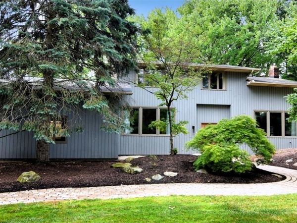 6490 Foxboro Drive, Mayfield Village, OH 44143