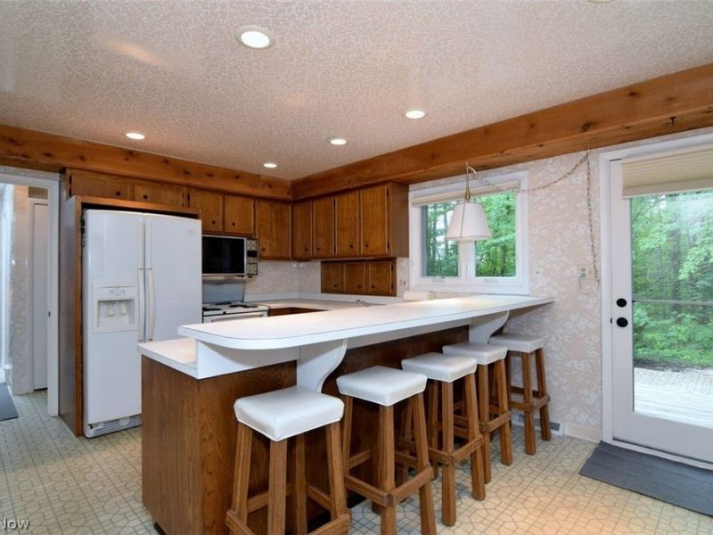6490 Foxboro Drive, Mayfield Village, OH 44143 Photo 13