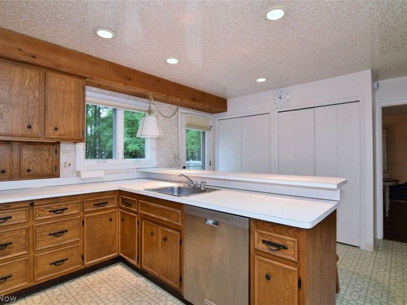 6490 Foxboro Drive, Mayfield Village, OH 44143 Photo 15