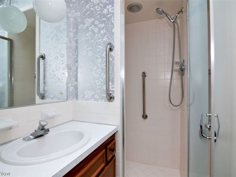 6490 Foxboro Drive, Mayfield Village, OH 44143 Photo 19