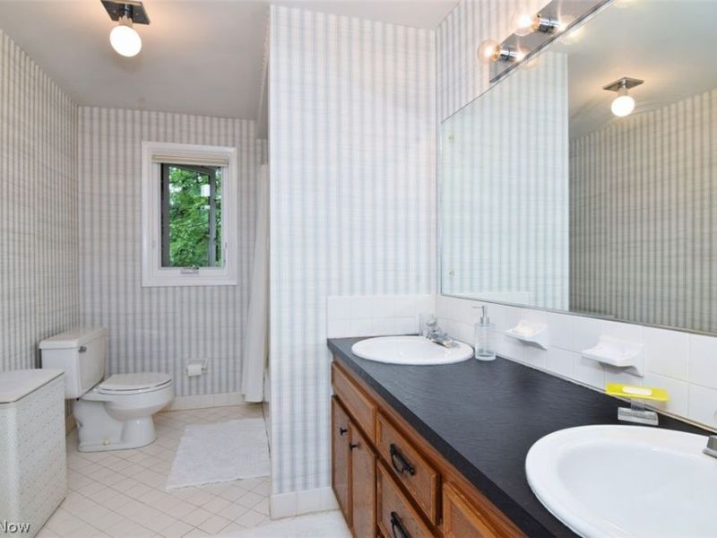 6490 Foxboro Drive, Mayfield Village, OH 44143 Photo 28