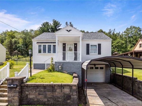 11 Charles St, Burgettstown, PA 15021