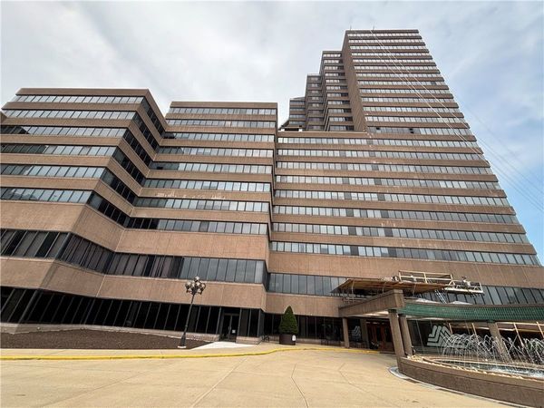 1 Trimont Ln , Unit 201P, Pittsburgh, PA 15211
