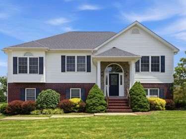 1052 Running Brook Drive, Lawrenceburg, KY 40342