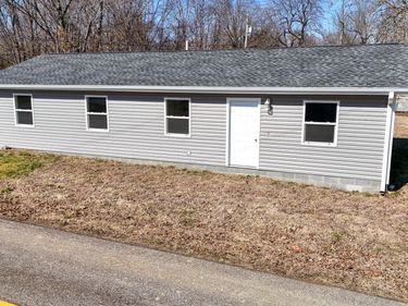 408 2nd Street, La Center, KY 42056