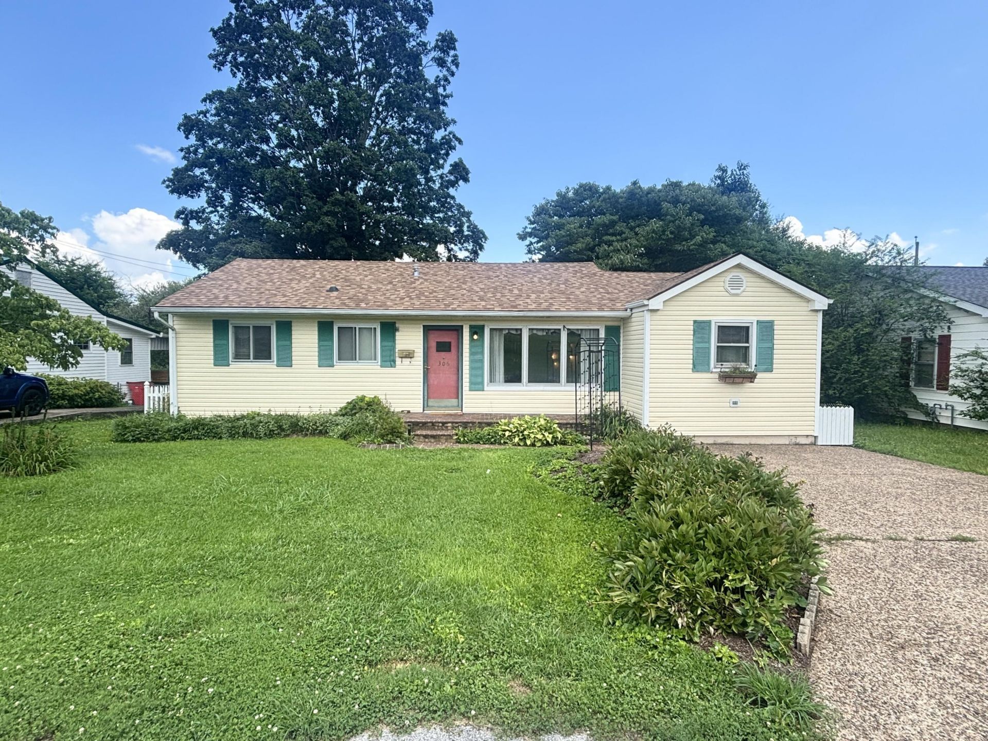 306 Brentwood Drive, Hopkinsville, KY 42240 Main Photo