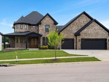 413 Weston Park, Lexington, KY 40515