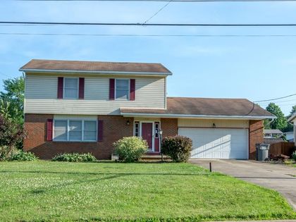 1765 Spring Village Ln Ontario, OH 44906