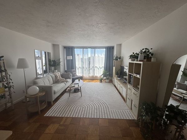 77 Pond Ave, Unit 808, Brookline, MA 02445