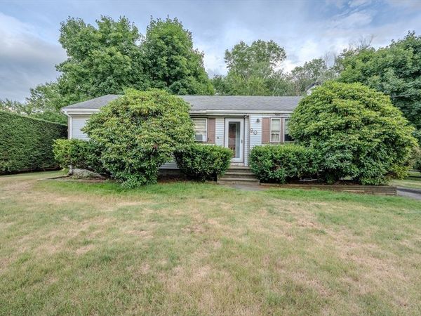90 Atkinson Ave, Stoughton, MA 02072