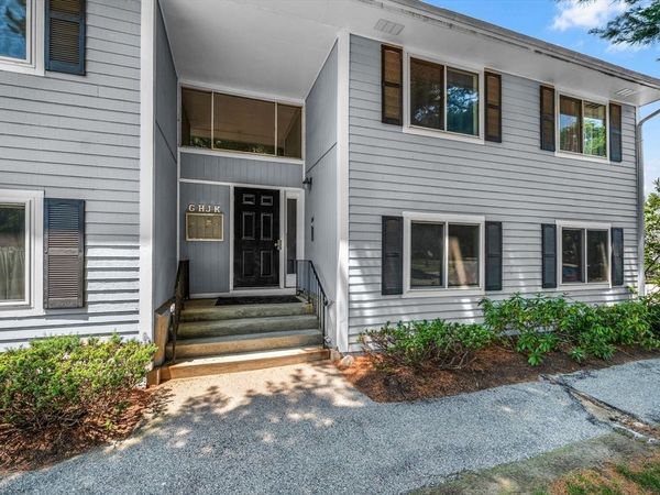 18 Beals Cove Rd, Unit H, Hingham, MA 02043