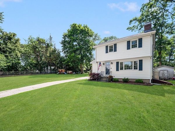 22 Clyde St, Blackstone, MA 01504