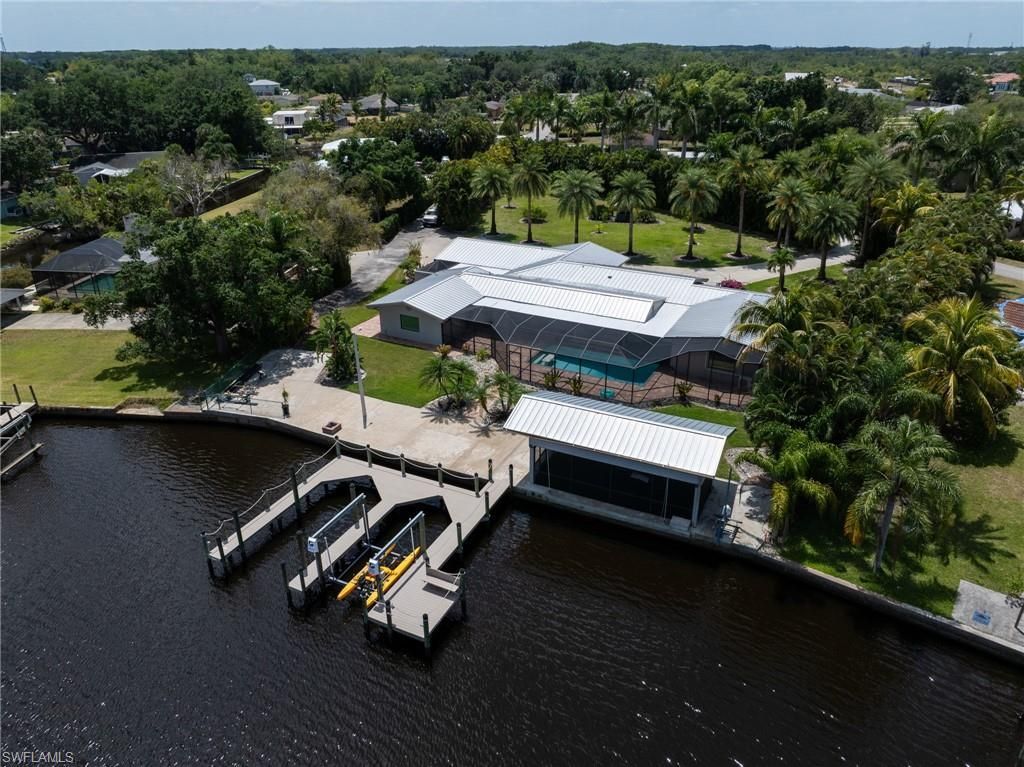 14562 Riverside Dr , Fort Myers, FL 33905 Photo