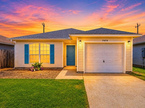 7674 Chablis Circle, Navarre, FL 32566
