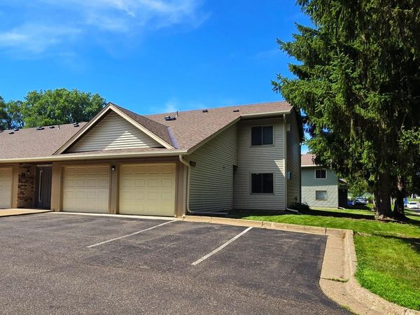 1585 Cohansey Street, Unit 101, Saint Paul, MN 55117