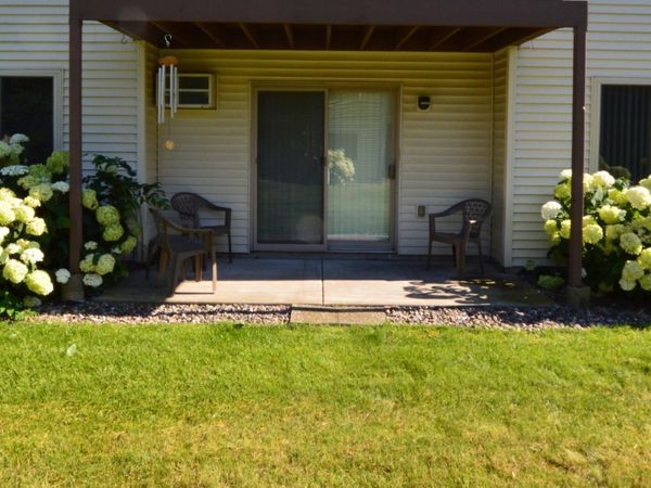 1585 Cohansey Street, Unit 101, Saint Paul, MN 55117