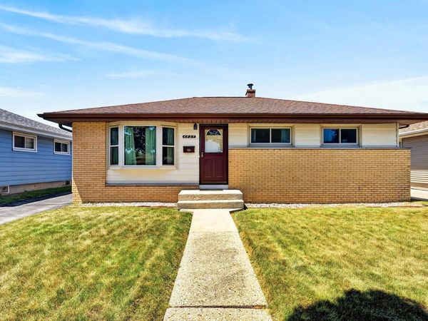 6527 S 18th STREET, Milwaukee, WI 53221