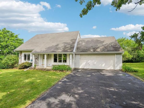 W316S2825 Roberts ROAD, Waukesha, WI 53188