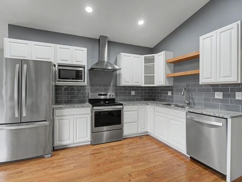 2850 Locust Drive, Springfield, OH 45504 Photo 9
