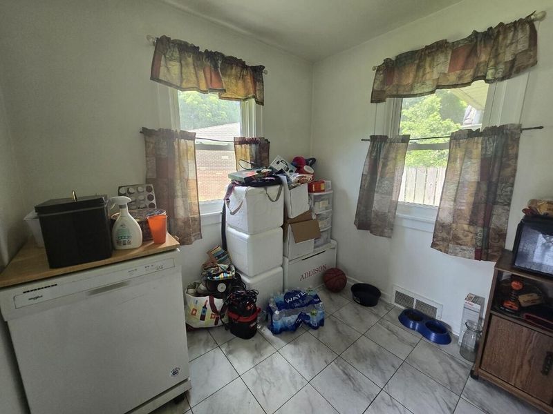 236 S Quentin Road , Newark, OH 43055 Photo 17