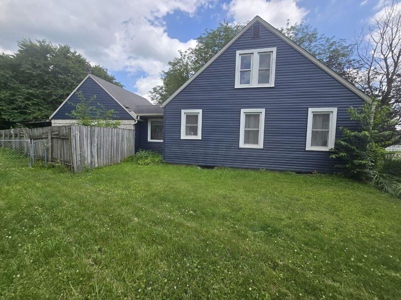 236 S Quentin Road , Newark, OH 43055 Photo 2