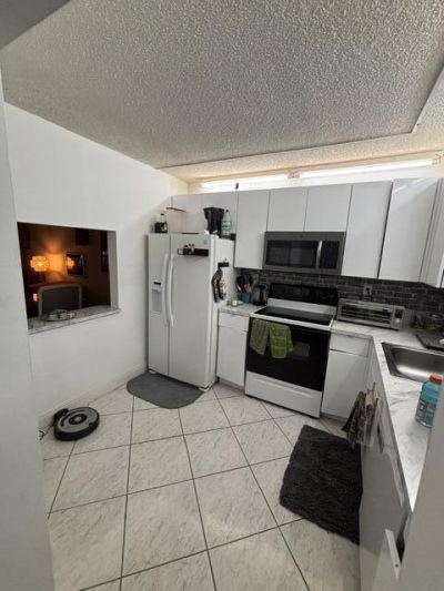 9300 SW 8th Street, Unit 305, Boca Raton, FL 33428 Photo