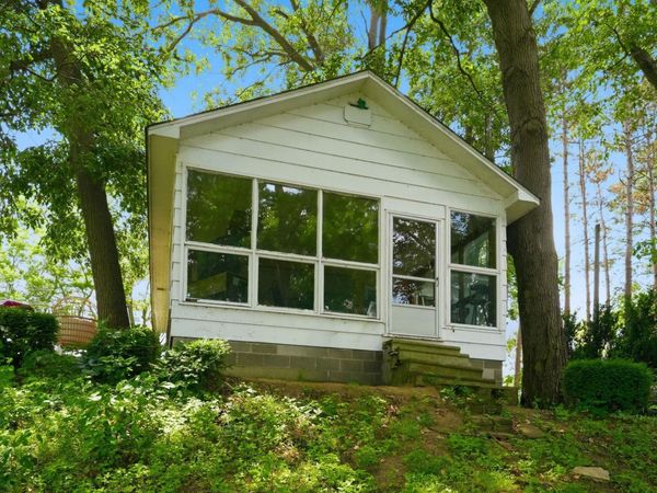 4910 E Shore Park Road, Leesburg, IN 46538