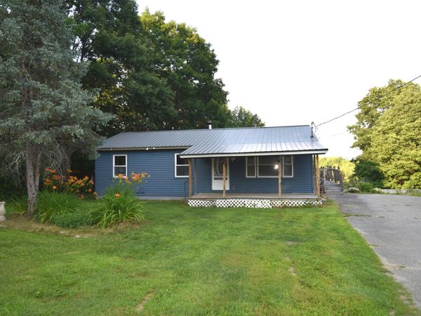 59 Lunt Road , Newport, ME 04953