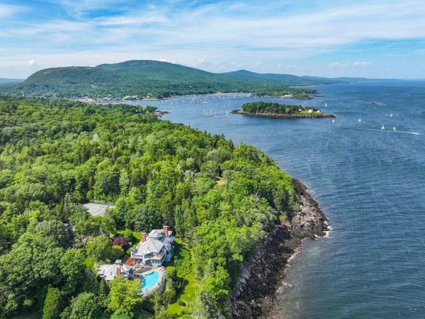230 Bay View Street, Camden, ME 04843