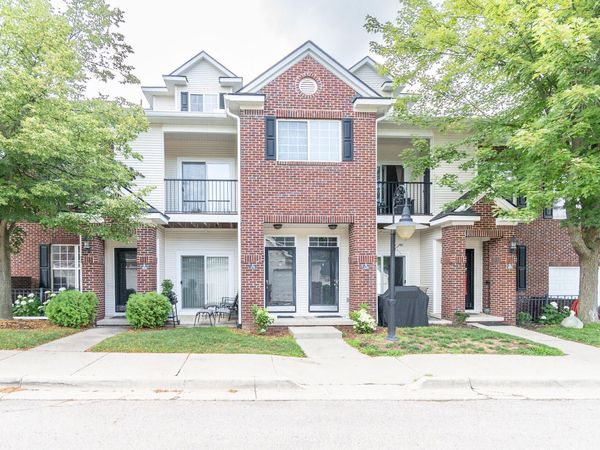 229 Scio Village Court, Ann Arbor, MI 48103