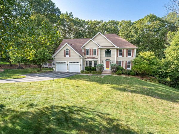10 Poplar Road, Windham, NH 03087