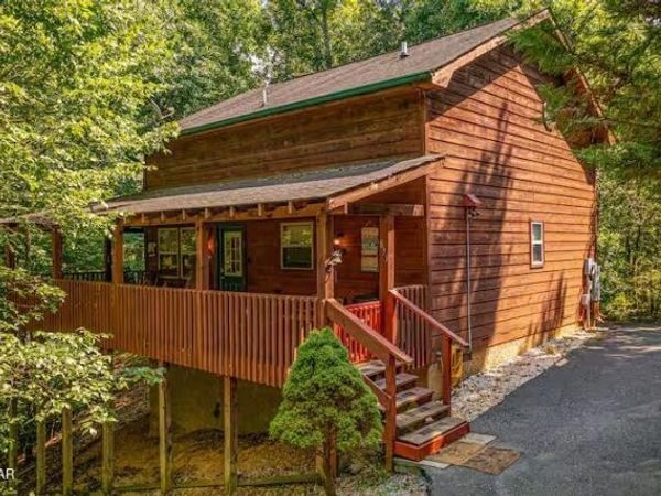 833 S New Era Road , Sevierville, TN 37862