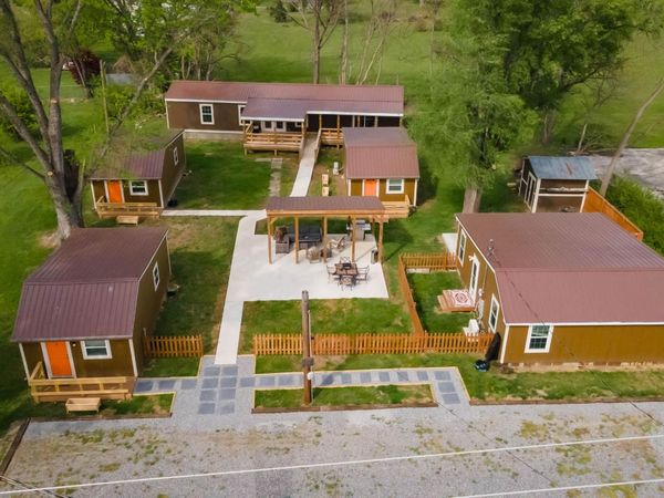 8113 W Old Highway 73 , Townsend, TN 37882