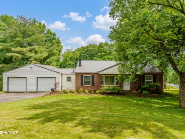 2800 Patrick Ave , Maryville, TN 37804