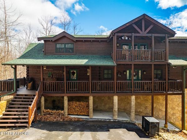 3044 Redtail Rd , Sevierville, TN 37862