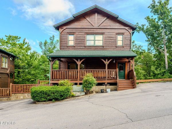 830 Great Smoky Way , Gatlinburg, TN 37738