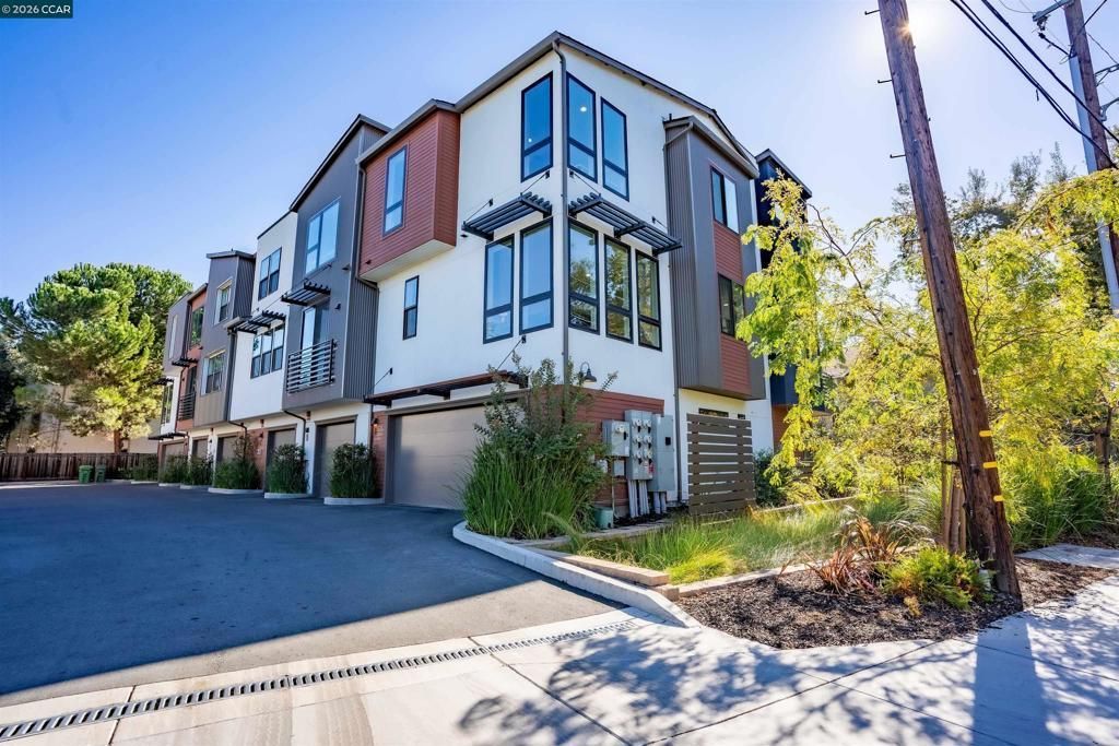 2640 Jones Rd, Unit A, Walnut Creek, CA 94597 Main Photo